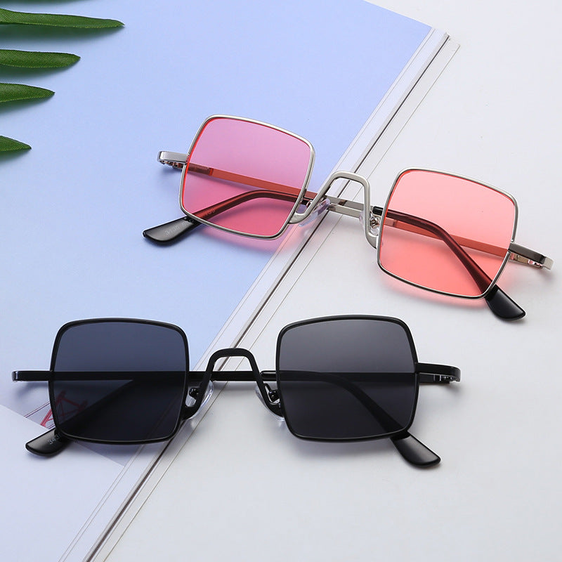 Damen Modische quadratische Sonnenbrille mit innovativem Rahmen Karnz