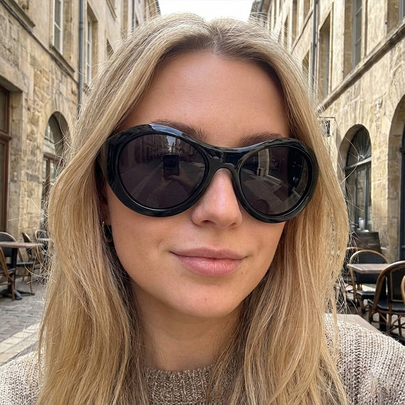 Damen Modische Ovale Sonnenbrille mit transparentem Rahmen Karnz