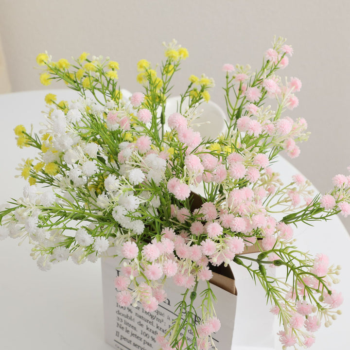 Dekorativer Kunstblütenzweig mit filigranen lila Blüten Karnz
