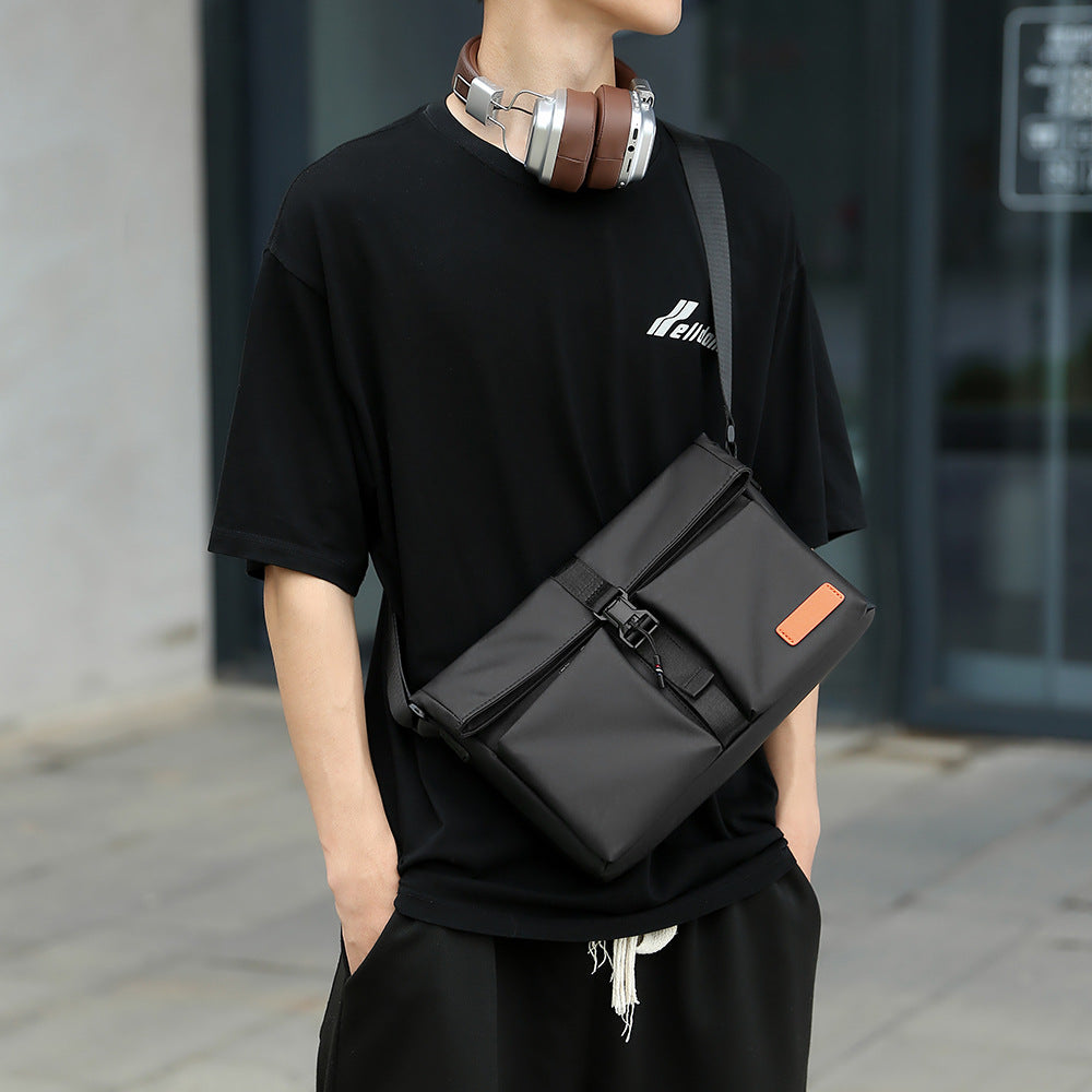 Vielseitige wasserdichte Messenger-Tasche Karnz