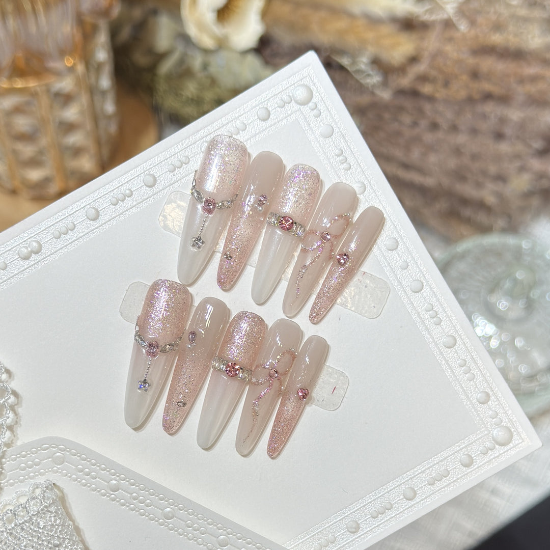 Rhinestone-verzierte Press-On-Nagelspitzen
