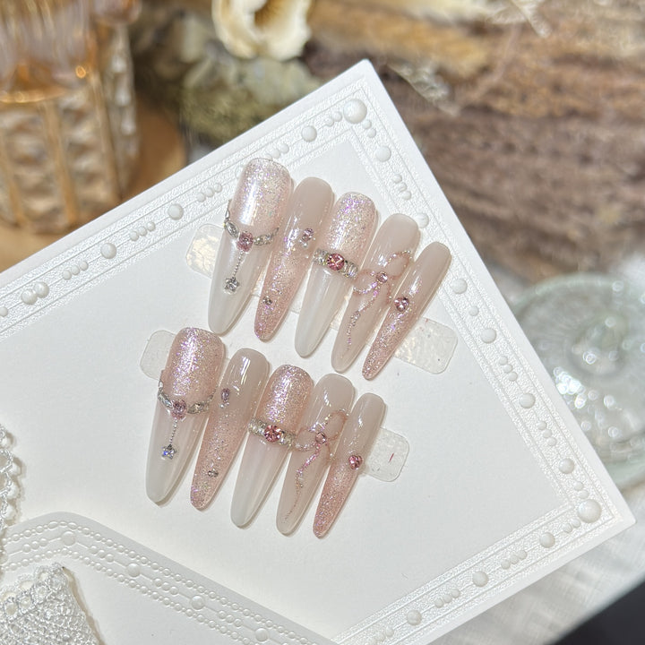 Rhinestone-verzierte Press-On-Nagelspitzen