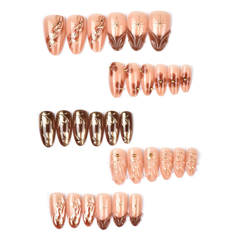 Kunstvolle Nagellackkollektion Karnz