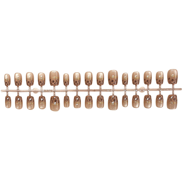 Elegantes Press-On Nagelkunst Set Karnz