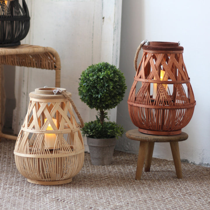 Handgefertigte Rattanlaterne Karnz
