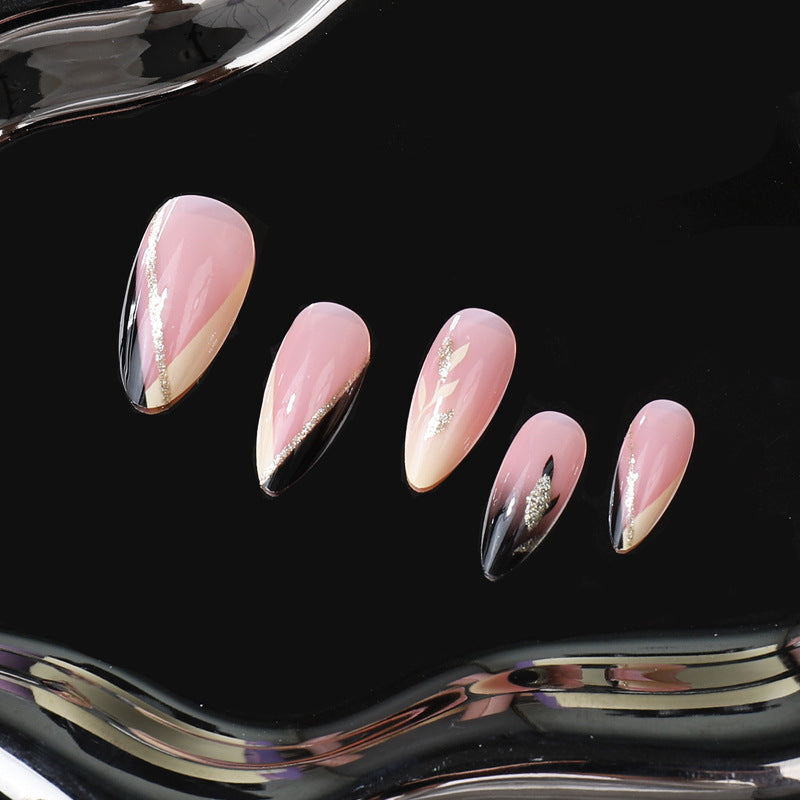 Elegante Stiletto Press-On Nagelspitzen Set Karnz