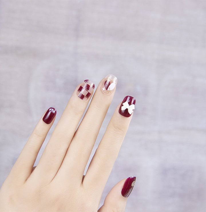 Elegante Nagelkunst mit Glanzfinish Karnz