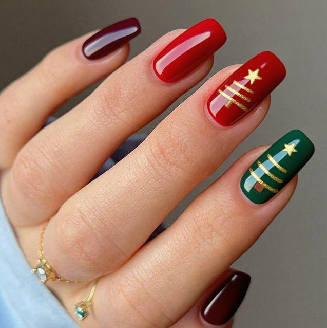 Festliche Nagelkunst Karnz