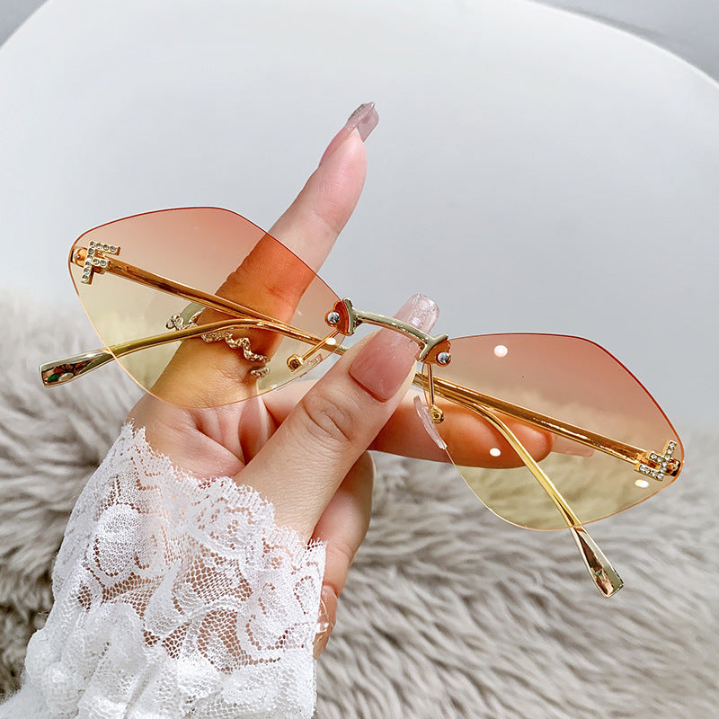Damen Cat-Eye Design Sonnenbrille mit eleganten Akzenten Karnz