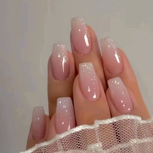 Kunstnägel mit Elegantem Farbverlauf und Hochglanz Karnz