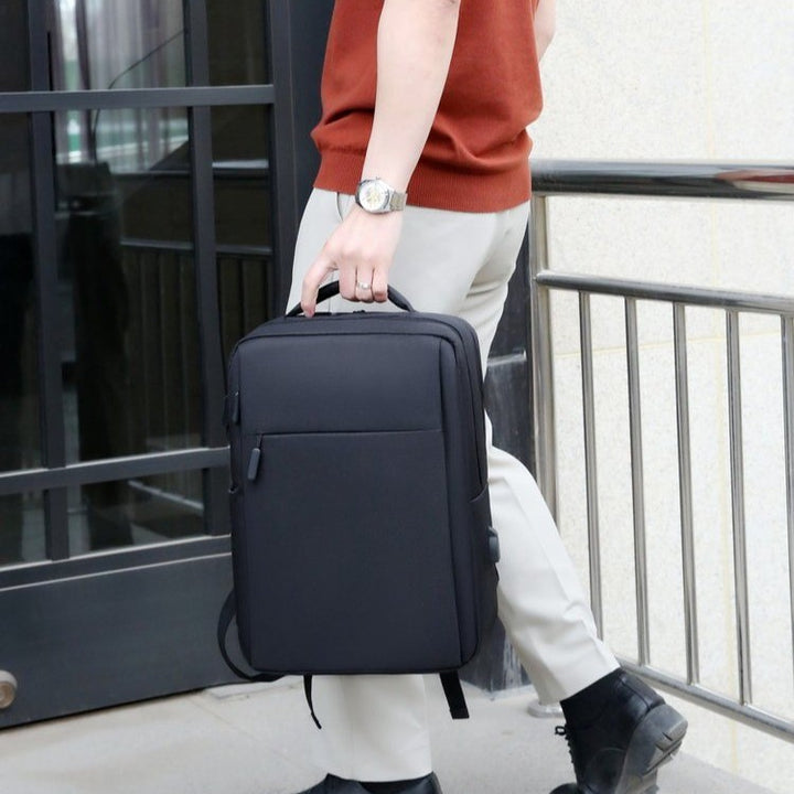 Schlanker professioneller Laptop-Rucksack Karnz