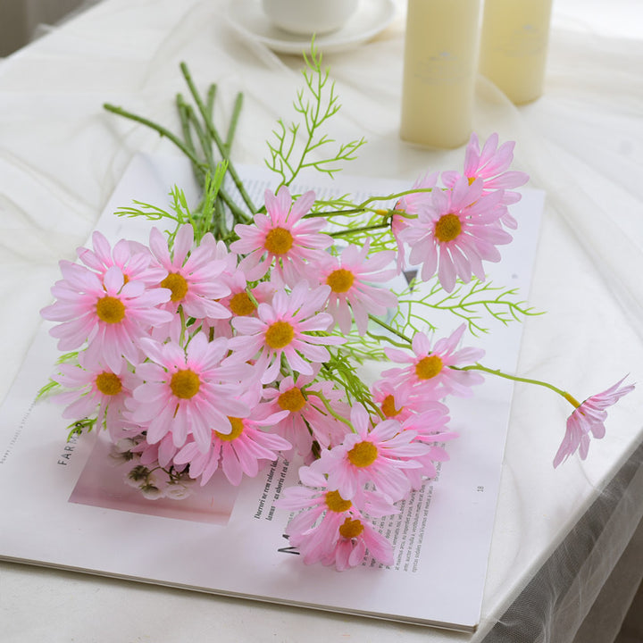 Lebensnaher Gänseblümchen Blumenstrauß