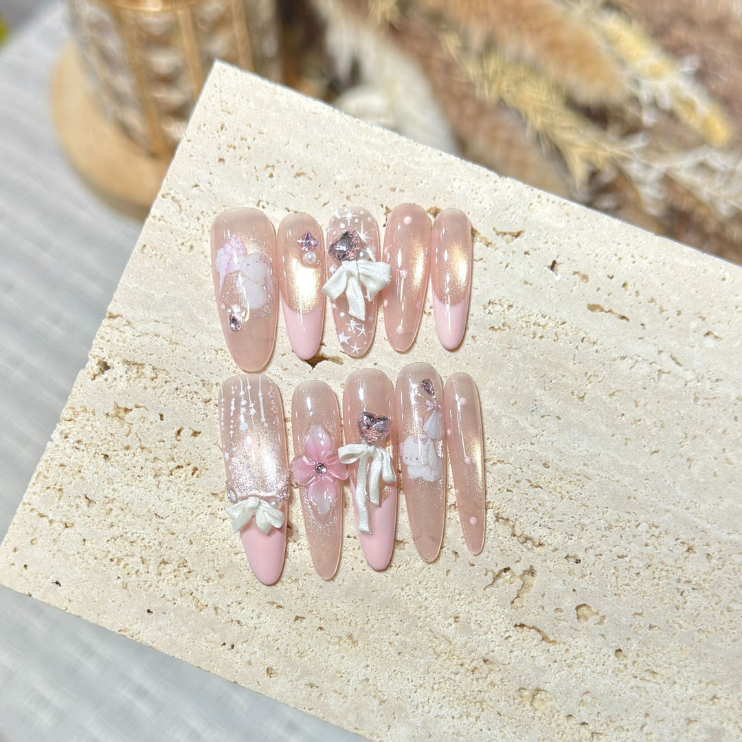 Dekoratives Stiletto Press-On Nagelkunst-Set mit elegantem Blumenmuster Karnz