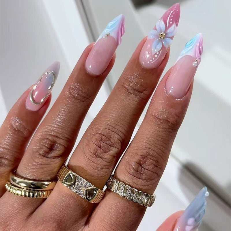 Elegante Nagelkunst-Kollektion Karnz
