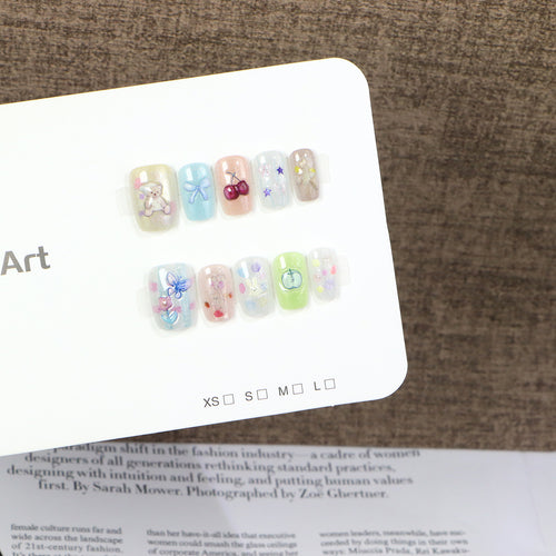Kreatives Charakter-Themen Druck-auf Nagelkunst Set Karnz