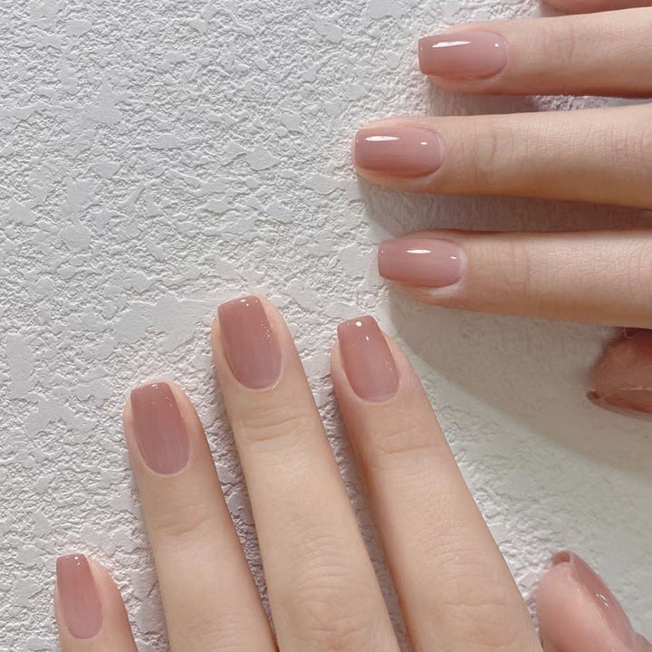 Natürlicher glänzender Nagelkunst
