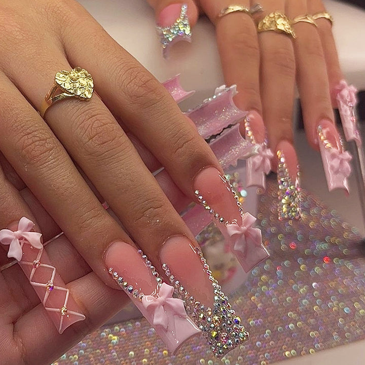 Dekoratives Press-On Nagelkunstset Karnz