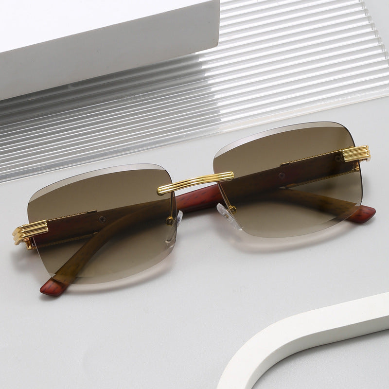 Damen Designer-Sonnenbrille mit luxuriösen Akzenten Karnz