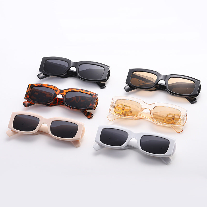Damen modische quadratische Sonnenbrille mit luxuriösen Rahmenakzenten Karnz