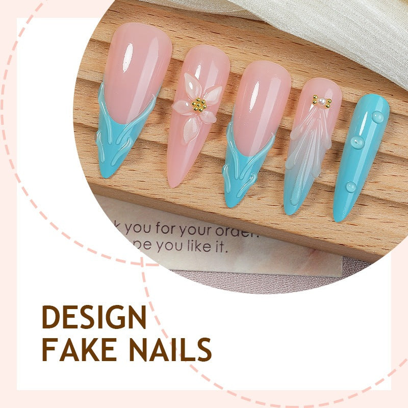 Kunstnagelset mit filigranen Designs Karnz
