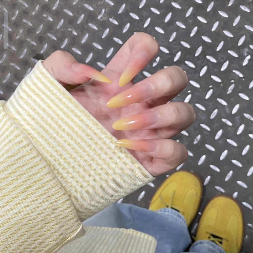 Press-On-Nagelspitzen mit Ombre-Design Karnz