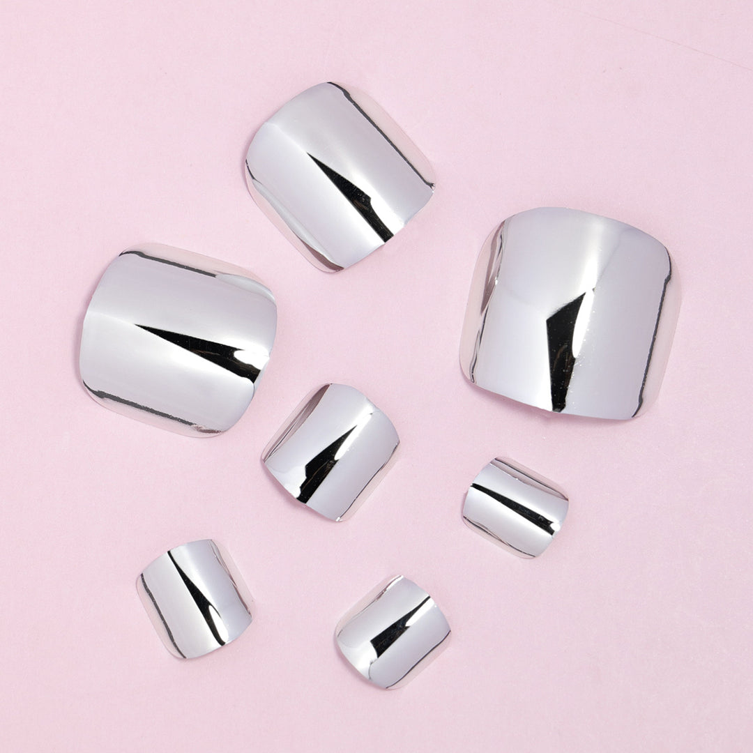 Luxuriöses Press-On Nail Tips Set Karnz