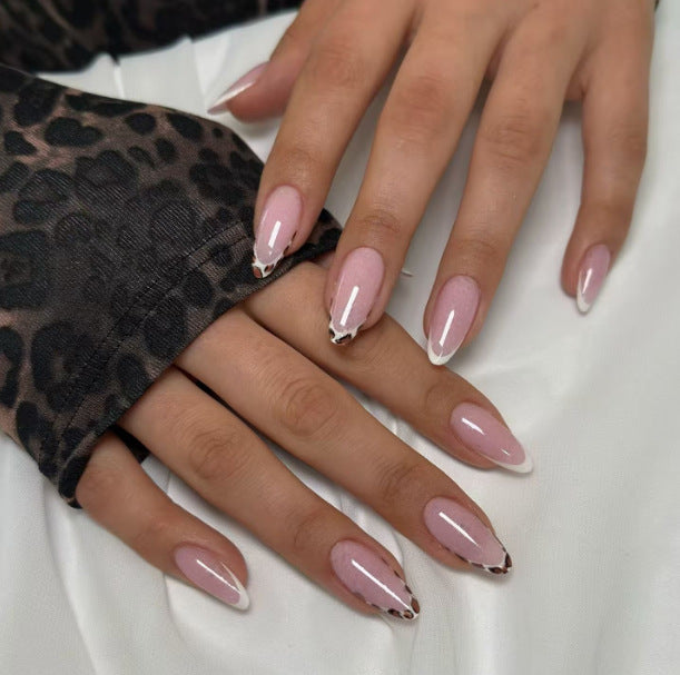 Elegante französische Tipp-Nagelverzierungen Karnz 1789915301