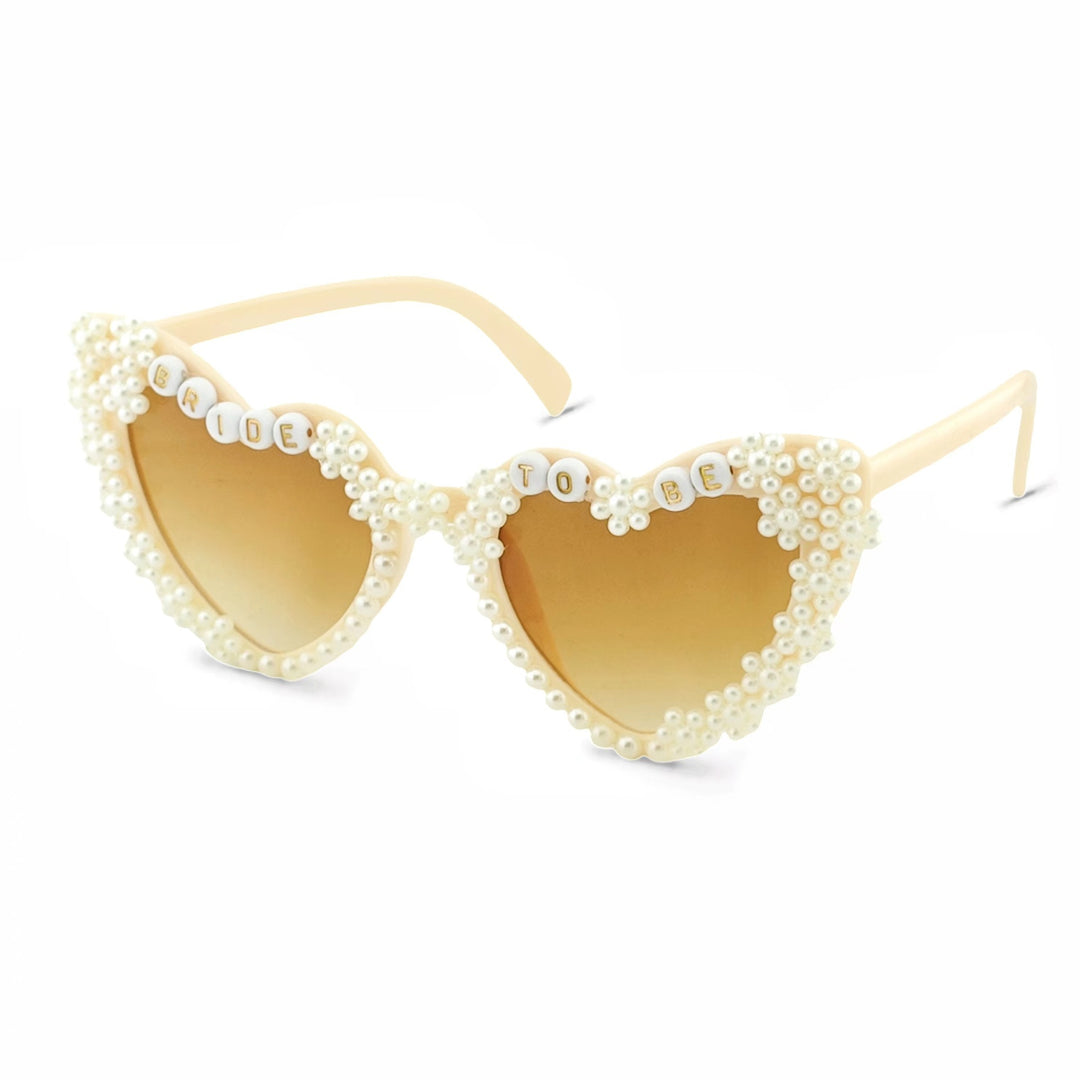 Herzförmige Brautsch Sonnenbrille mit Perlenakzenten Karnz