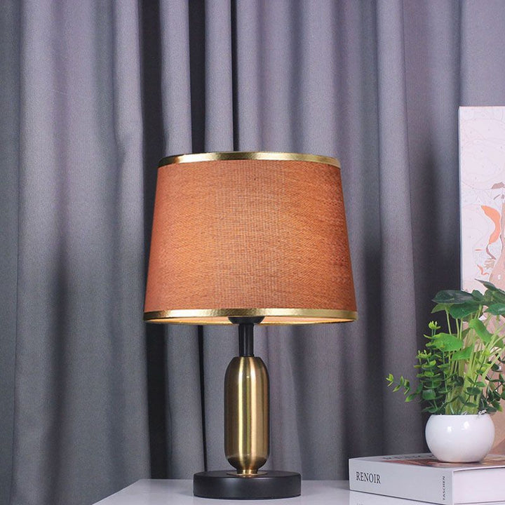 Elegante dekorative Nachttischlampe