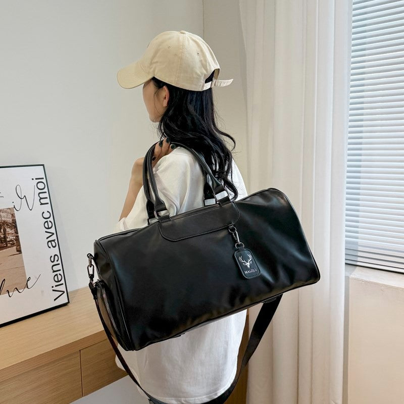 Geräumige Reisetasche mit hochwertigem wasserdichtem Material Karnz