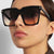 Damen quadratische Sonnenbrille mit elegantem Metallakzent Karnz