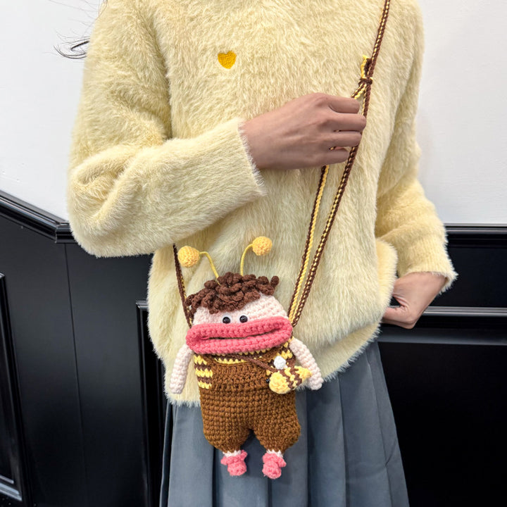 Süßer gehäkelter Bienen-Mini-Rucksack