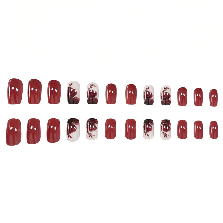 Detailliertes florales Nagelkunst-Set Karnz