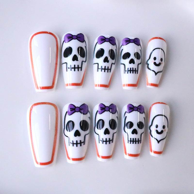 Künstlerische Halloween-Themen-Nagelverlängerungen Karnz