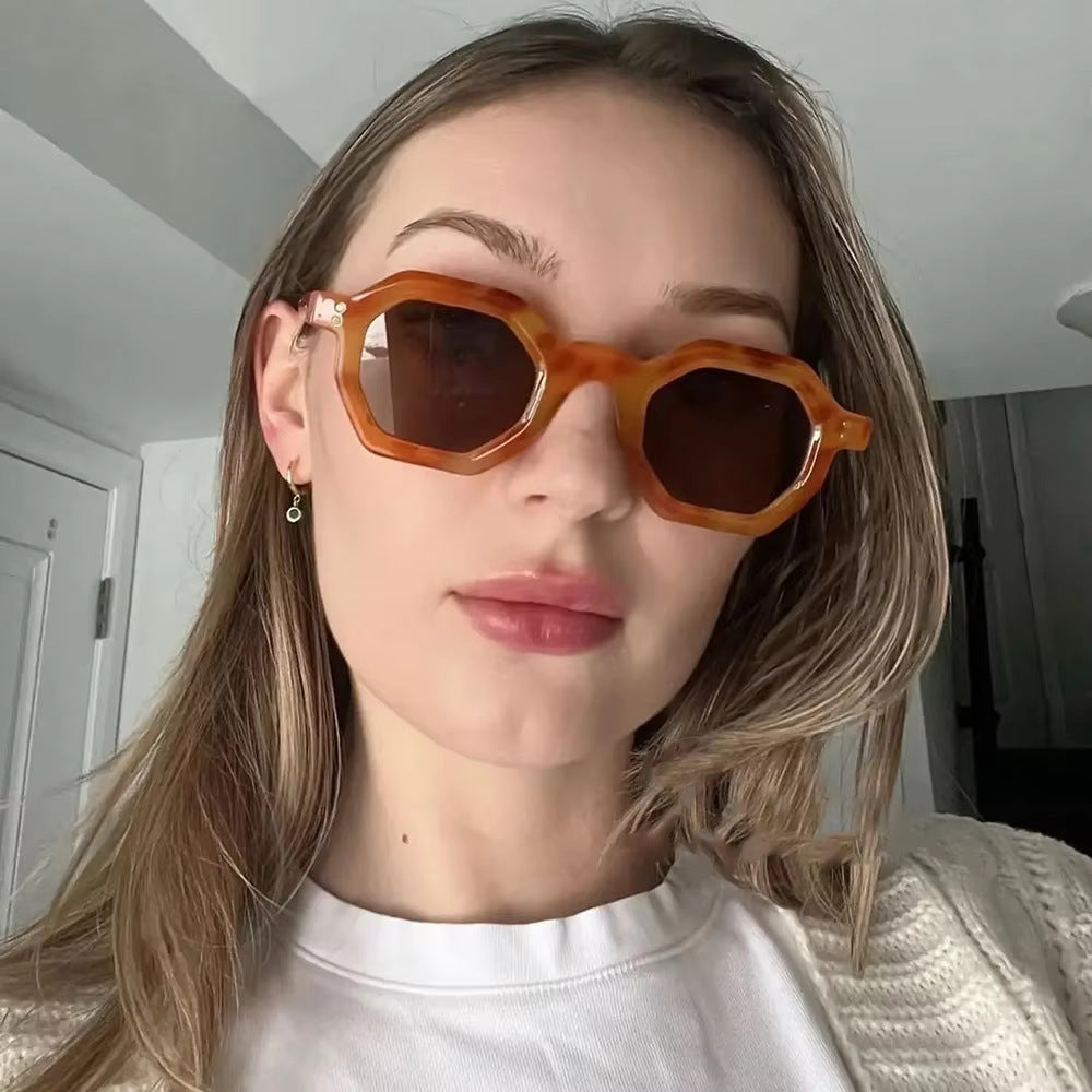 Damen oktagonale Sonnenbrille mit modischem Muster und UV-Schutz Karnz