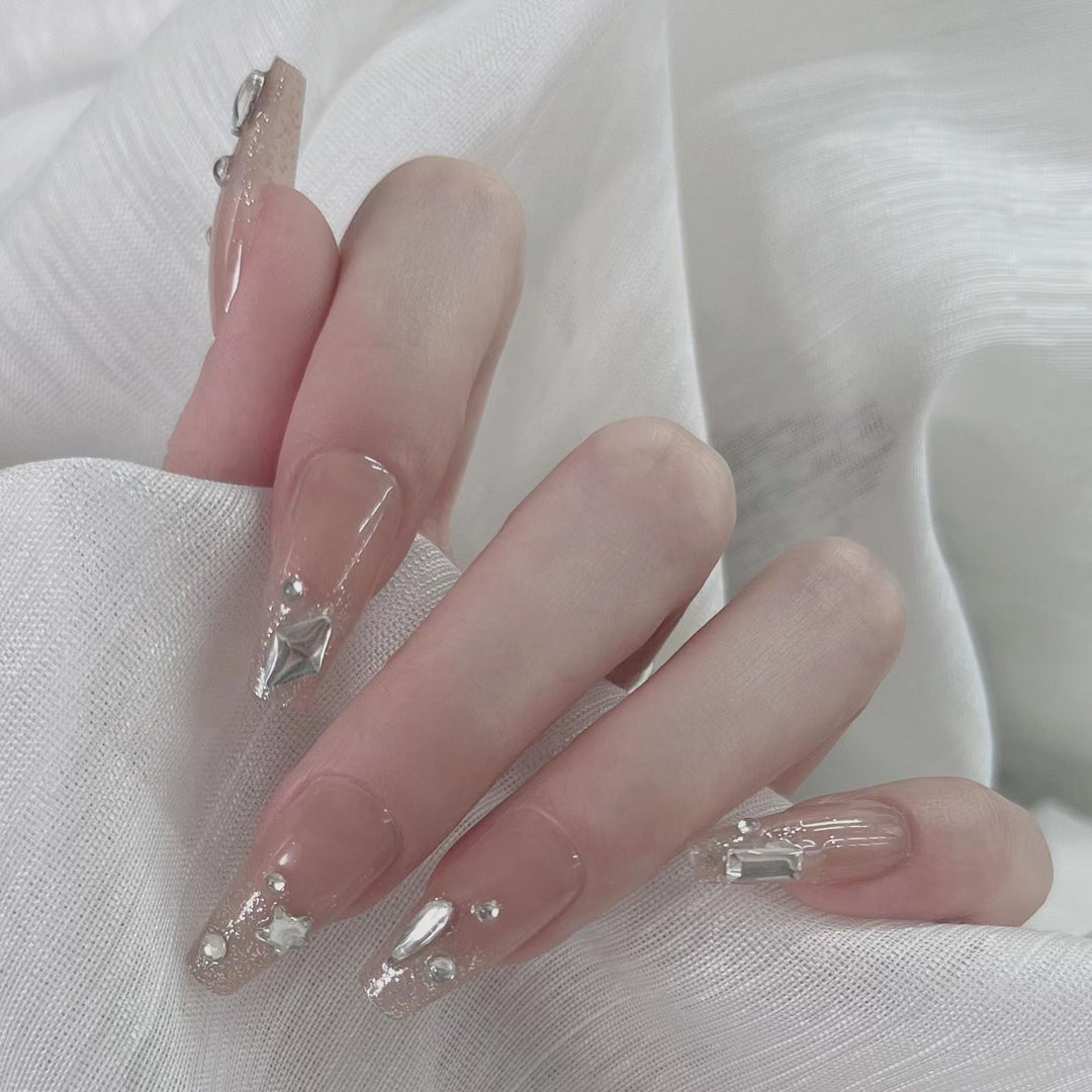 Natürliche Nagelpflege Karnz