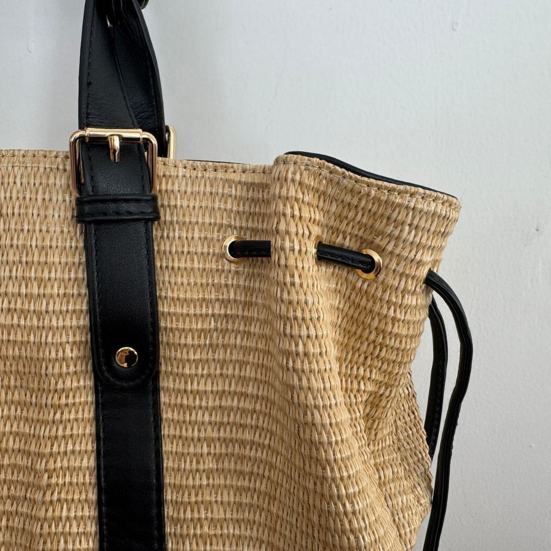 Elegante Handgefertigte Tragetasche Von Karnz