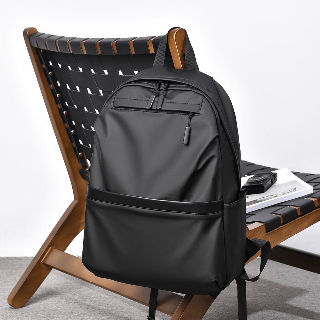 Moderner minimalistischer Rucksack Karnz
