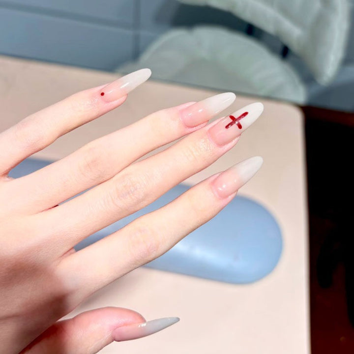 Dekorative Nagelkunst Karnz