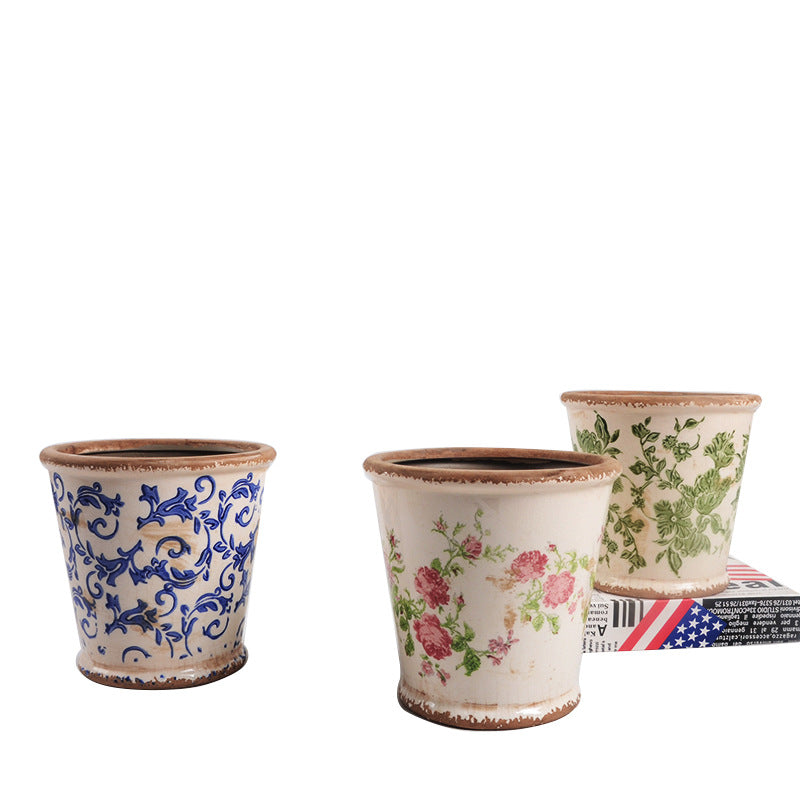 Dekorativer Keramik Blumentopf mit floralem Design Karnz