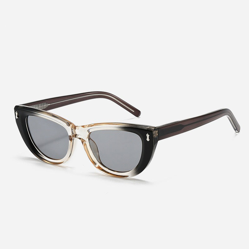 Damen Cat-Eye Sonnenbrille mit transparentem Rahmen und braunen Gläsern Karnz