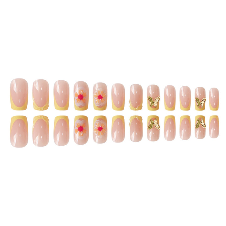 Künstlerisches florales Press-On-Nageldesign Karnz