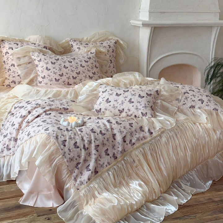 Romantisches Bettwäsche-Set aus Baumwollsatin mit Schmetterlingsprint, Volant und Chiffon-Rüschen