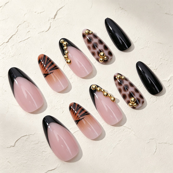 Kreatives Stiletto-Nageldesign Karnz