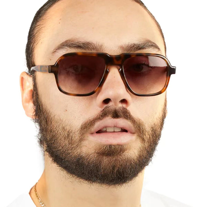 Damen außergewöhnliche Sonnenbrille im modernen Tierdruckdesign Karnz