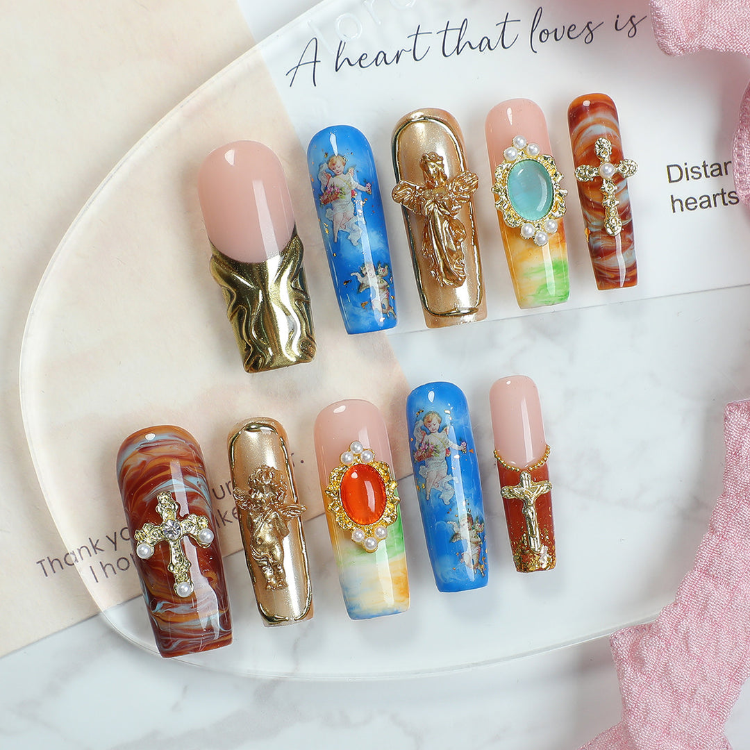 Kreatives Kunstnagelset mit luxuriösen 3D-Verzierungen und eleganten Designs Karnz