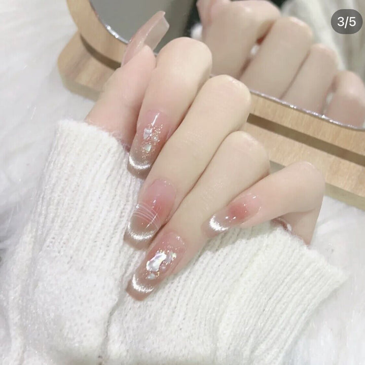 Elegantes Press-On Nagelkunst-Set mit glitzernden Spitzen Karnz