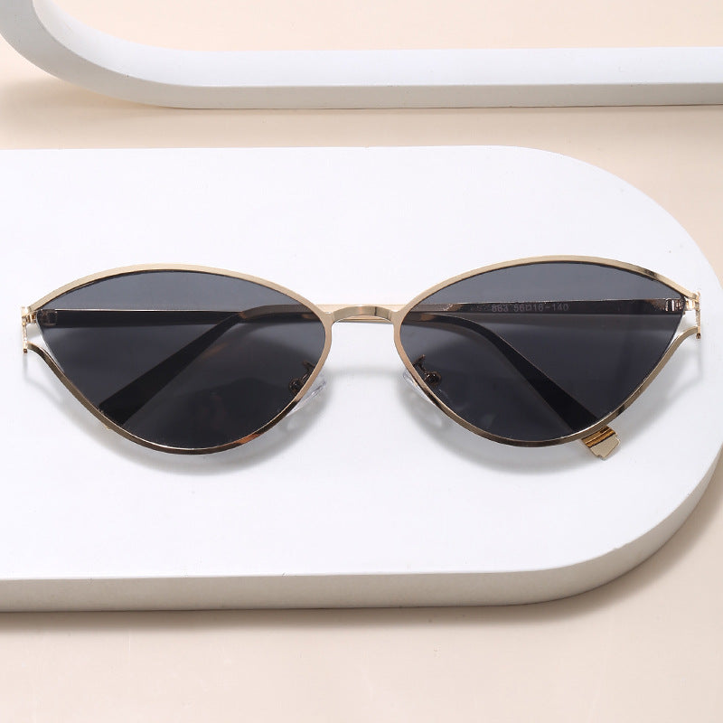 Modische Cat-Eye Sonnenbrille mit Dünnem Metallrahmen Karnz