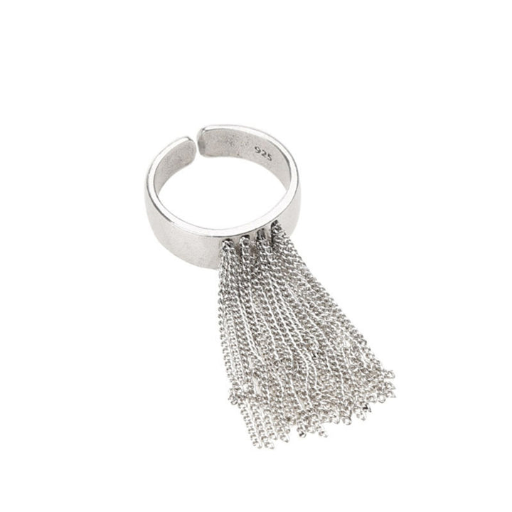 Stylischer Ring mit Filigranem Quastendesign Karnz