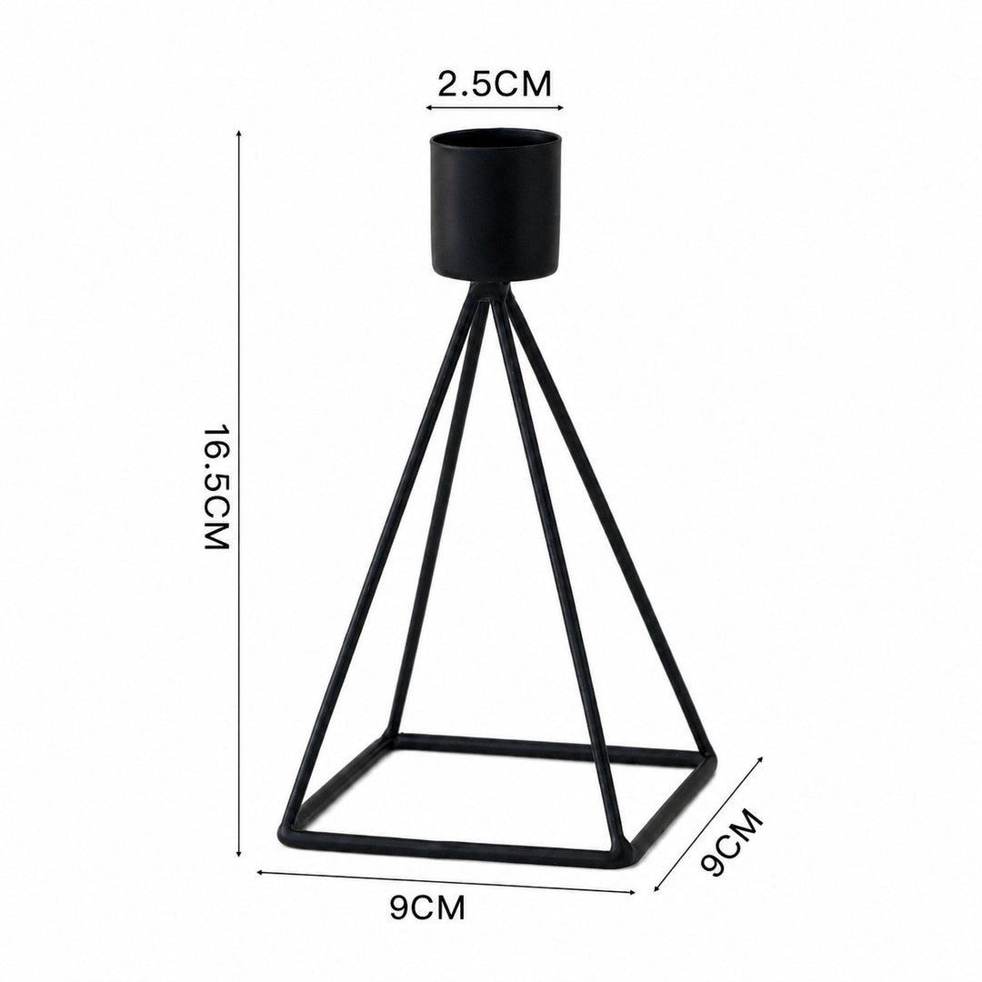 Moderner geometrischer Kerzenhalter